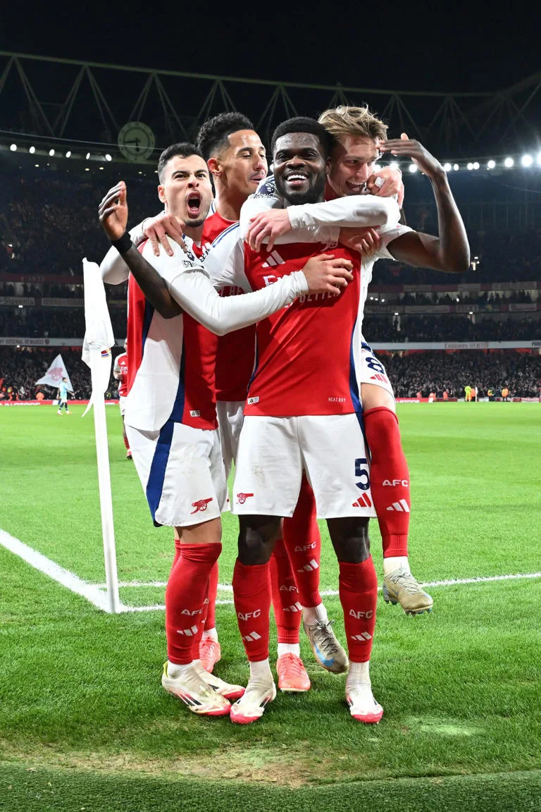 آرسنال 5-1 مانشستر سيتي: المدفعجية يذلون الأبطال ويرسلون بيانًا ضخمًا للقب 6 - CJ العربية AA1yhEFW - CJ العربية