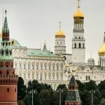 غارات إسرائيلية على الضاحية الجنوبية لبيروت وتطورات في مفاوضات غزة