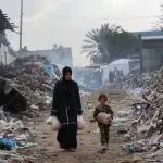 إسرائيل توقف المساعدات عن شمال غزة وسط تصعيد في هجومها