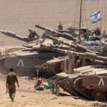 الجيش الإسرائيلي يعترض صواريخ من اليمن بعد تعهد الحوثيين بالانتقام