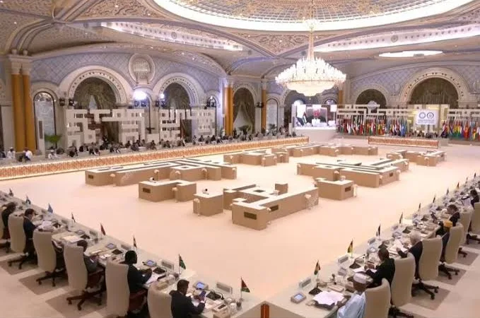 رؤى حصرية من مصدر موثوق للقمة العربية والإسلامية في الدوحة 7 - CJ العربية IMG 1080 - CJ العربية