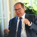 البابا ليو الرابع عشر يُعرب عن قلقه بشأن حزمة رواتب إيلون ماسك