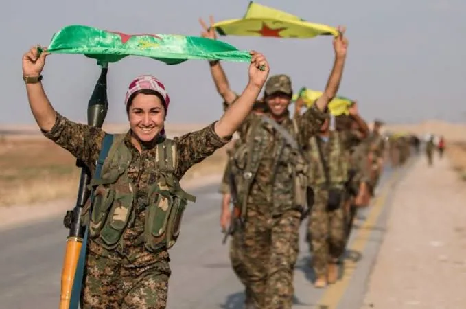 مذبحة سورية تقتل خمسة جنود من قسد المدعومة أمريكياً في سوريا علىً يد عناصر داعش 6 - CJ العربية IMG 1398 - CJ العربية