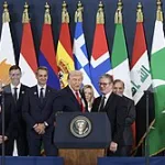 عهد جديد من السلام: السيسي يُشيد بقيادة ترامب ويُطلق “قلادة النيل” ومؤتمر إعادة إعمار في قمة شرم الشيخ