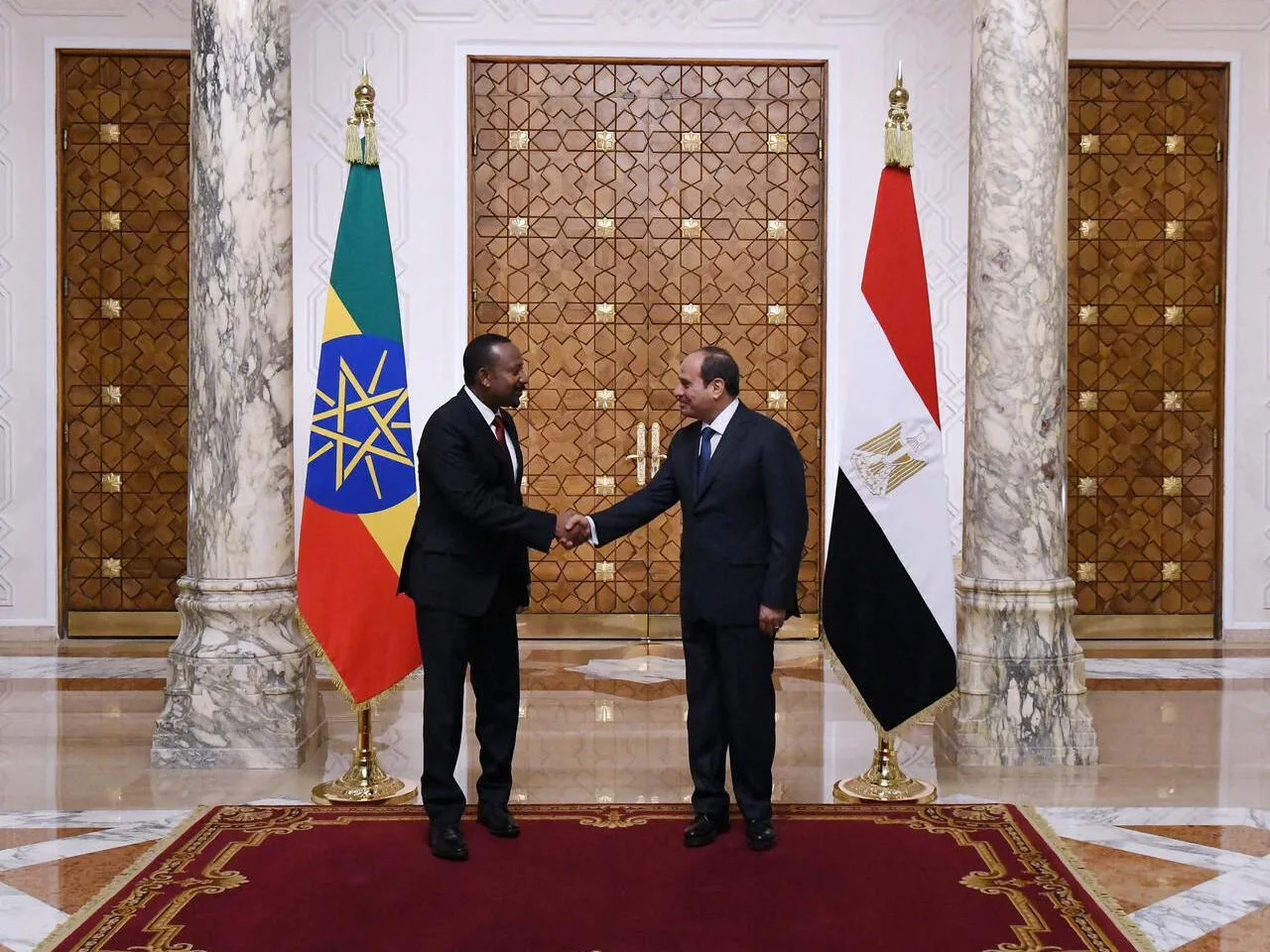 الرئيس المصري السيسي و رئيس الوزراء الإثيوبي ابي احمد