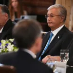 مصر وتونس والجزائر تحث الفصائل الليبية على “الانخراط الجاد” في التسوية السياسية