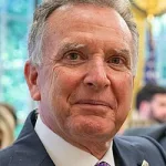 اسرائيل تقصف لبنان بغارات مكثفة و تستهدف قرى جنوب لبنان 