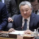 النفط يصارع والذهب يتوهج : كيف أعادت الجيوسياسة رسم خريطة السلع؟