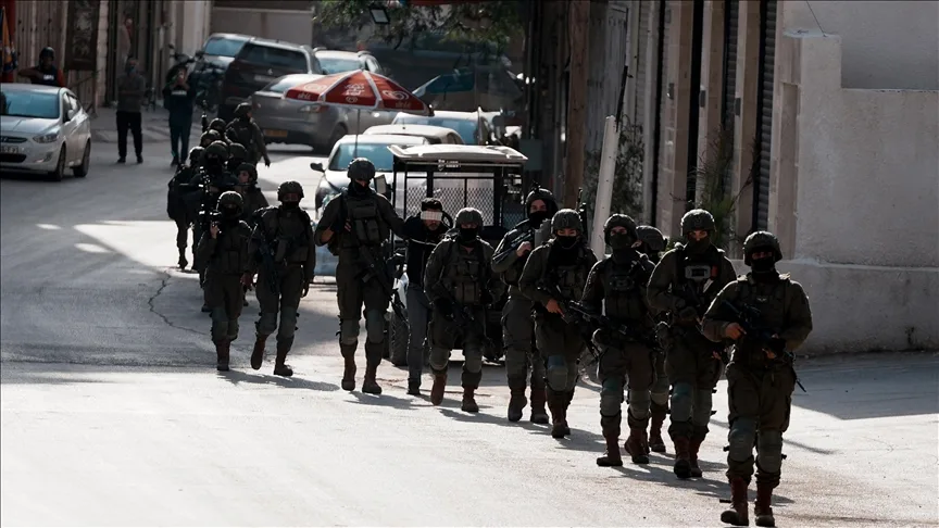 الخمس حجارة