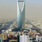 الدفاعات الجوية السعودية تحبط هجوماً بالمسيرات: اليقظة العسكرية وصناعة الاستقرار الإقليمي