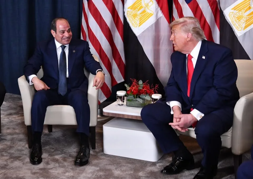 ترامب و الرئيس السيسي يناقشان في قمة دافوس ٢٠٢٦ مجلس سلام غزه