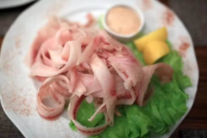 ستروغانيا" (Stroganina)