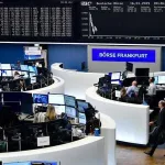 الطب في 2026: عصر “اللقاحات الشاملة” والذكاء الاصطناعي الذي يقرأ شيفرة المرض